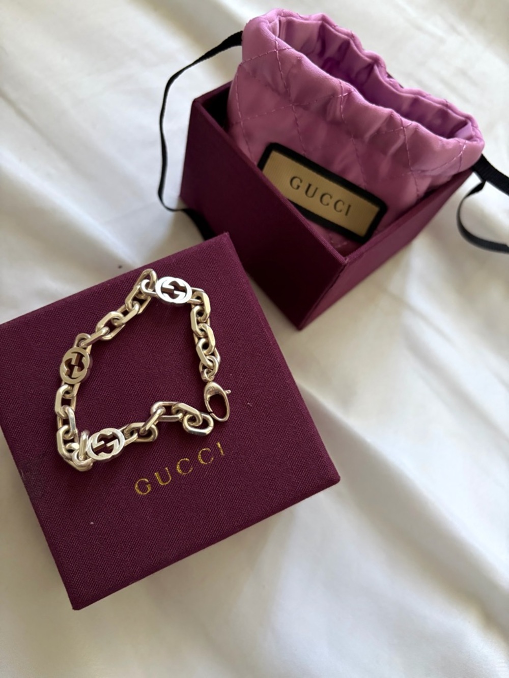 Gucci Silver Interlocking G Link Bracelet on Burgundy Box